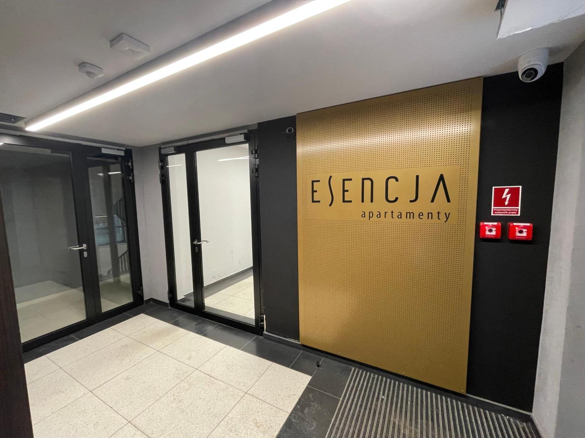 Essence Lux Apartment, Free Parking, Self Check-In 24H Poznan Bagian luar foto